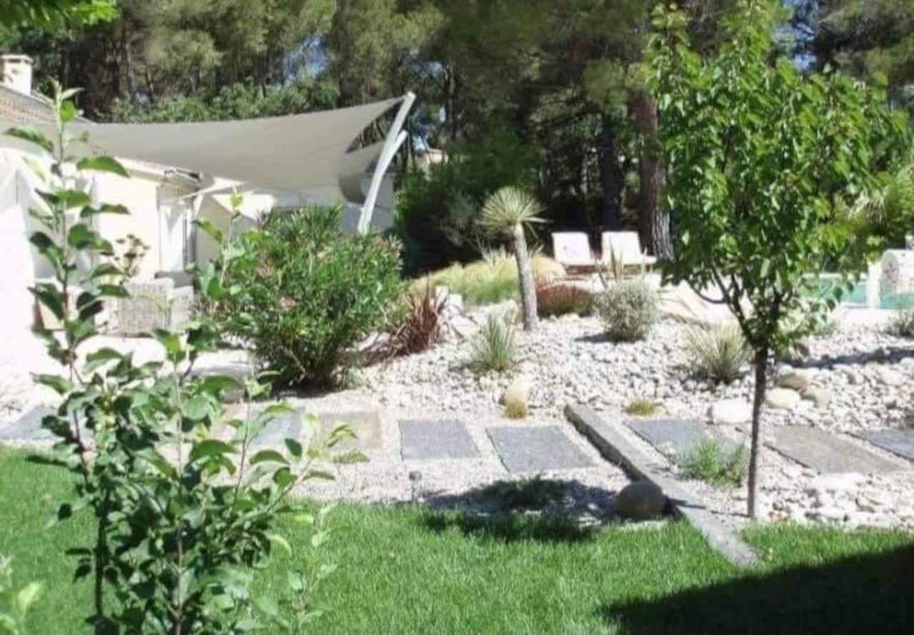 … Et La Fourmi Saumane-de-Vaucluse Exterior foto